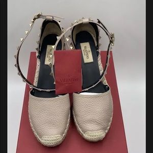 AUTHENTIC Valentino Wedges Espadrilles Nude 35